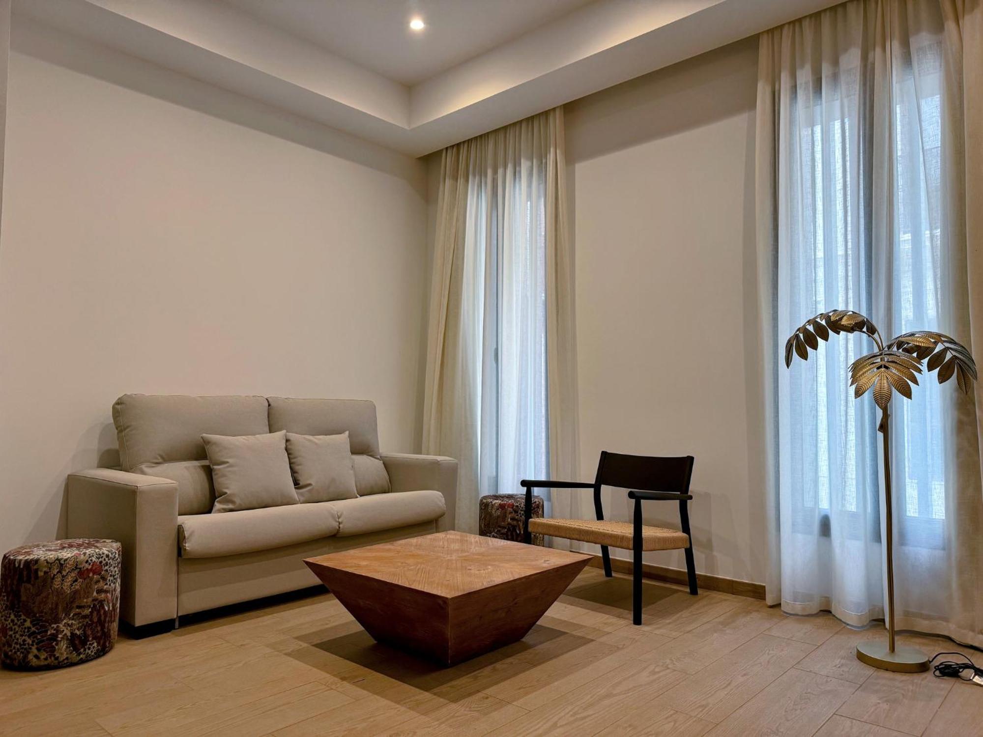 Redes Royale Apartments By Misterhost เซบีญา ภายนอก รูปภาพ
